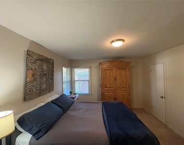 1911 Ferndale Avenue - Photo Thumbnail 7