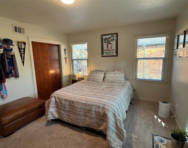 1911 Ferndale Avenue - Photo Thumbnail 9