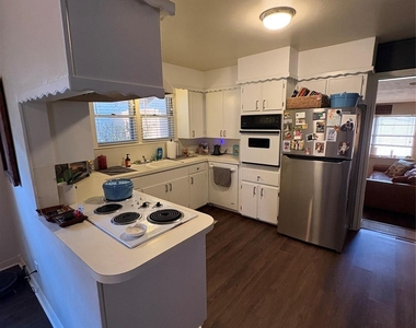 1911 Ferndale Avenue - Photo Thumbnail 1