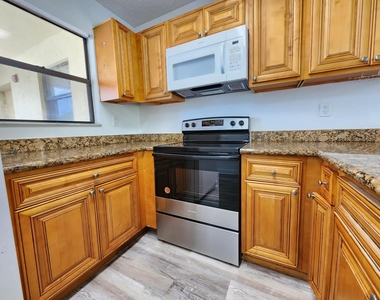 1461 Windorah Way - Photo Thumbnail 9
