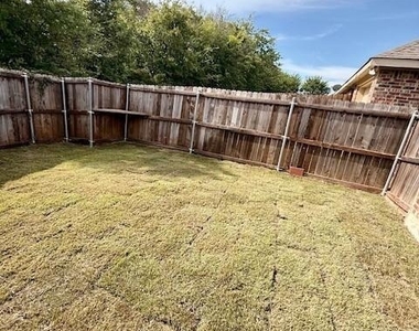 2245 Colby Lane - Photo Thumbnail 18