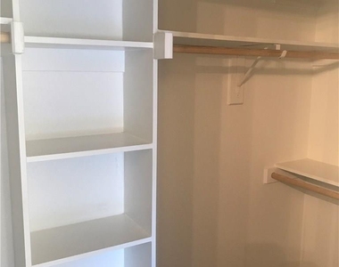 2245 Colby Lane - Photo Thumbnail 14