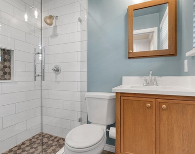 1815 Oates Drive - Photo Thumbnail 13