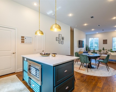 3210 Carlisle Street - Photo Thumbnail 10