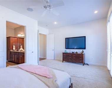 3210 Carlisle Street - Photo Thumbnail 24