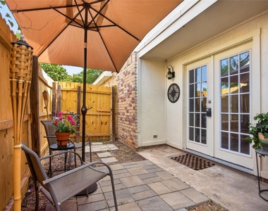 303 Liberty Place - Photo Thumbnail 16