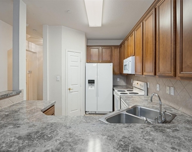 3236 Twist Trail - Photo Thumbnail 7