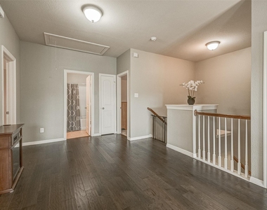 3505 Copper Ridge Drive - Photo Thumbnail 10