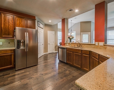 3505 Copper Ridge Drive - Photo Thumbnail 2