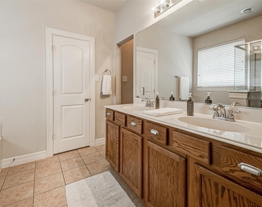 3505 Copper Ridge Drive - Photo Thumbnail 8