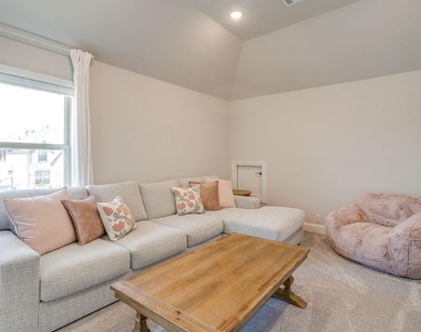 128 Kingfisher Lane - Photo Thumbnail 17