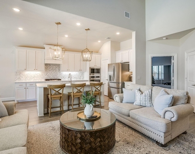 128 Kingfisher Lane - Photo Thumbnail 4