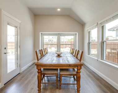 128 Kingfisher Lane - Photo Thumbnail 7