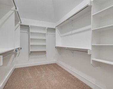 8821 Enclave Way - Photo Thumbnail 14