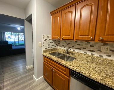 4140 Nw 90th Avenue - Photo Thumbnail 11
