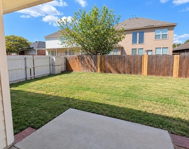 6344 Ferncreek Lane - Photo Thumbnail 20