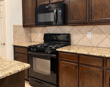 6344 Ferncreek Lane - Photo Thumbnail 5