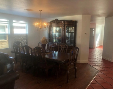 4309 Mayberry Lane - Photo Thumbnail 3
