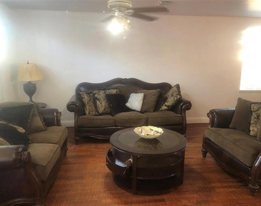 4309 Mayberry Lane - Photo Thumbnail 2
