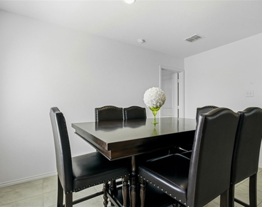 9609 Lightfoot Road - Photo Thumbnail 10