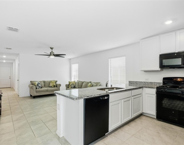 9609 Lightfoot Road - Photo Thumbnail 9