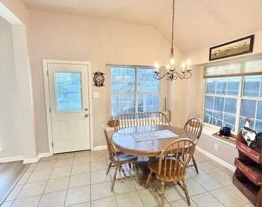 2508 Kariba Lane - Photo Thumbnail 2