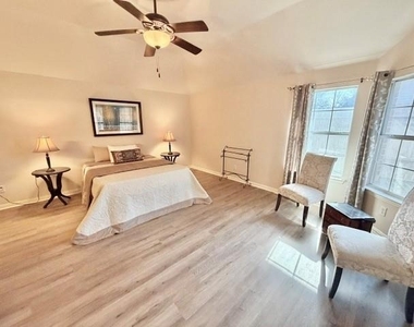 2508 Kariba Lane - Photo Thumbnail 3