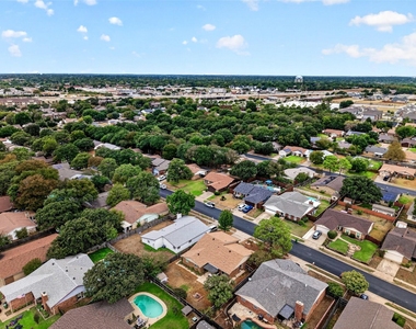 3812 Walnut Drive - Photo Thumbnail 31