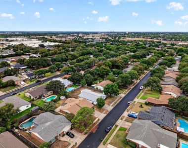 3812 Walnut Drive - Photo Thumbnail 30