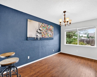 3812 Walnut Drive - Photo Thumbnail 10