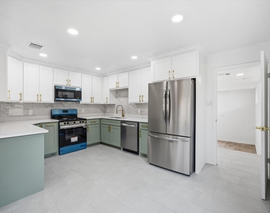 10270 Kilkenny Place - Photo Thumbnail 6