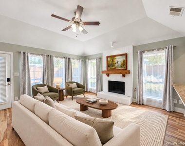 1123 Emily Lane - Photo Thumbnail 7