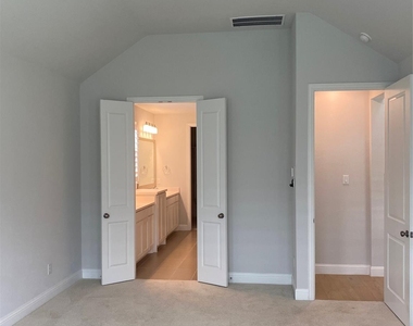 409 Caddo Ridge Lane - Photo Thumbnail 14