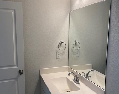 409 Caddo Ridge Lane - Photo Thumbnail 31