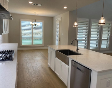 409 Caddo Ridge Lane - Photo Thumbnail 13