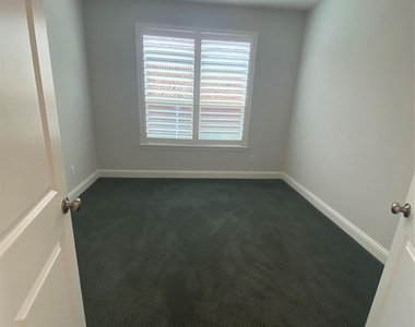 409 Caddo Ridge Lane - Photo Thumbnail 6
