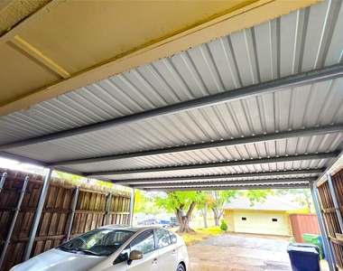 1821 Trowbridge Street - Photo Thumbnail 27