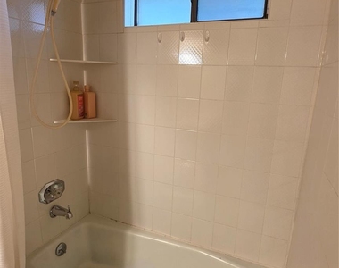 1821 Trowbridge Street - Photo Thumbnail 14