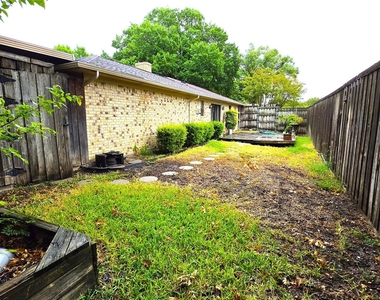 1821 Trowbridge Street - Photo Thumbnail 28