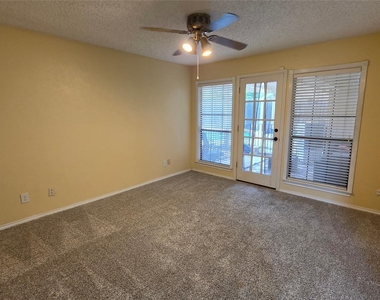 1821 Trowbridge Street - Photo Thumbnail 10