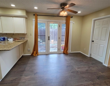 1821 Trowbridge Street - Photo Thumbnail 5