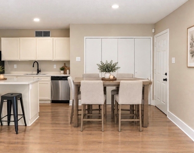 226 Hardwood Trail - Photo Thumbnail 2