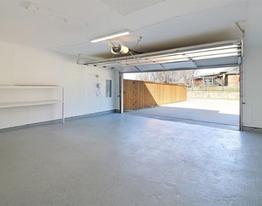 2179 Southern Place - Photo Thumbnail 32