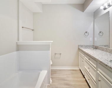 2179 Southern Place - Photo Thumbnail 17