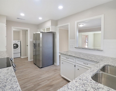 2179 Southern Place - Photo Thumbnail 7