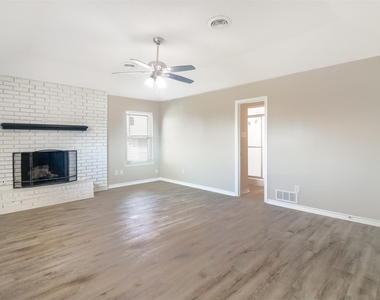 2179 Southern Place - Photo Thumbnail 16