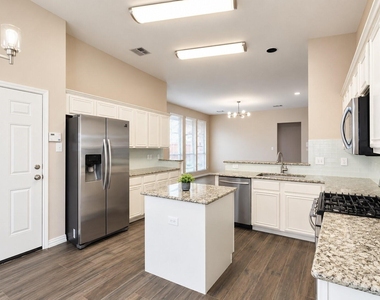 11701 Amber Valley Drive - Photo Thumbnail 7