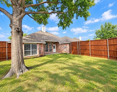 11701 Amber Valley Drive - Photo Thumbnail 16