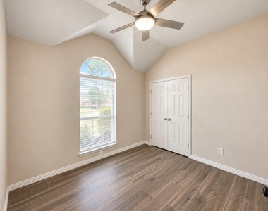 11701 Amber Valley Drive - Photo Thumbnail 13