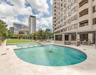 3030 Mckinney Avenue - Photo Thumbnail 28